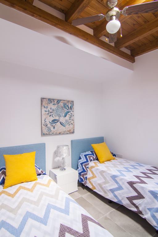 Anju Villas Los Delfines Bravo'S Apartments Corralejo Buitenkant foto